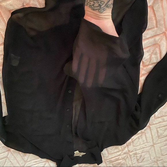 Chiffon black button down - Picture 5 of 5